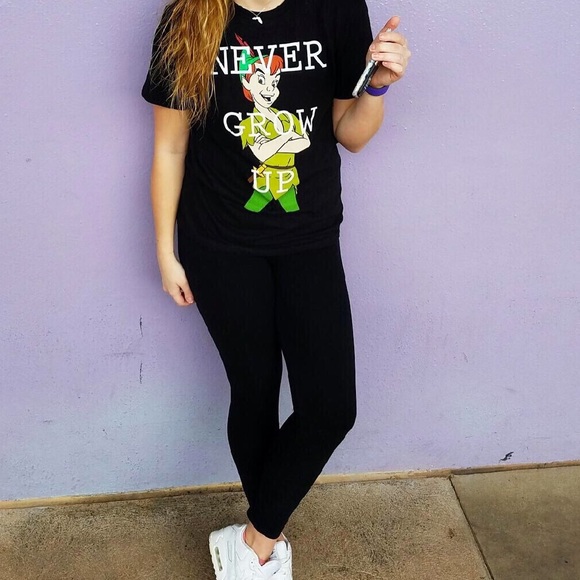 Disney Tops - Disney  Peter Pan tee